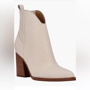 • MARC FISHER LTD OMMIE IVORY BLOCK HEEL BOOTIE •
